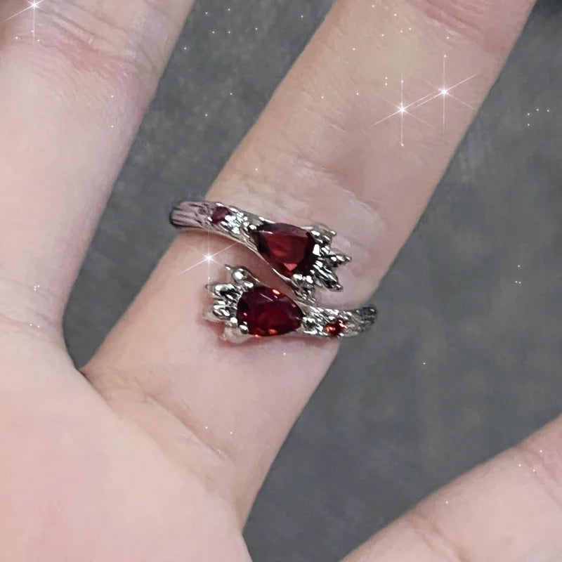 New Adjustable Opening Irregular Red Crystal Glass Heart Aesthetic Rings for Women Gothic Animal Spider Ring Creative Jewelry